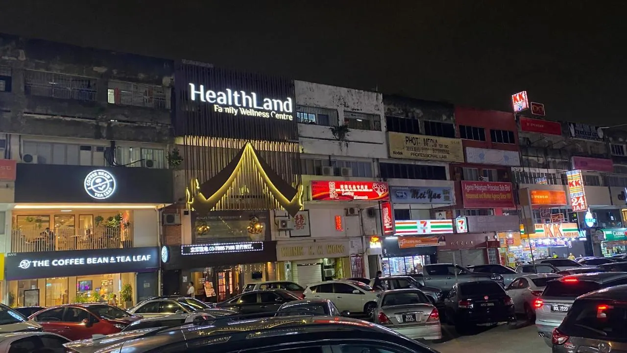后花园别墅backyard Garden Villa Petaling Jaya 0*,