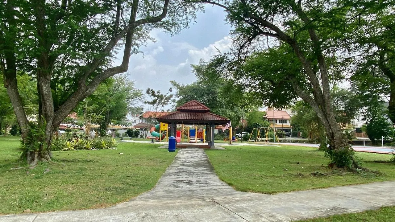 Homestay 后花园别墅backyard Garden Villa Petaling Jaya Malaysia